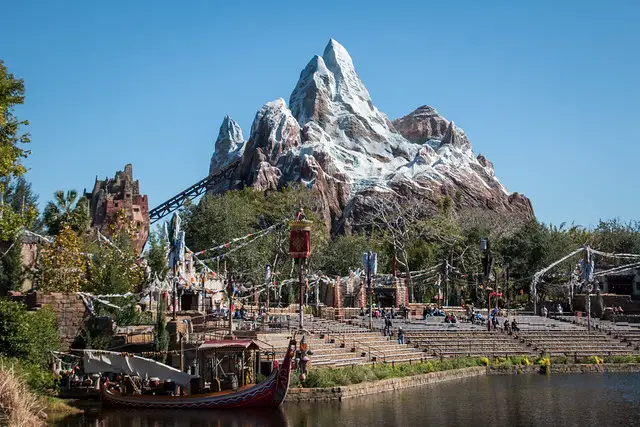 Learn about the Best Disney World restaurants at Animal Kingdom